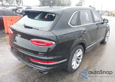 2024 Bentley Bentayga Hybrid A/Azure/S z USA, uszkodzony, nr VIN SJAA72ZV2RC024999